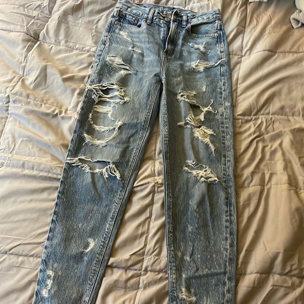 American Eagle ripped jeans size 000